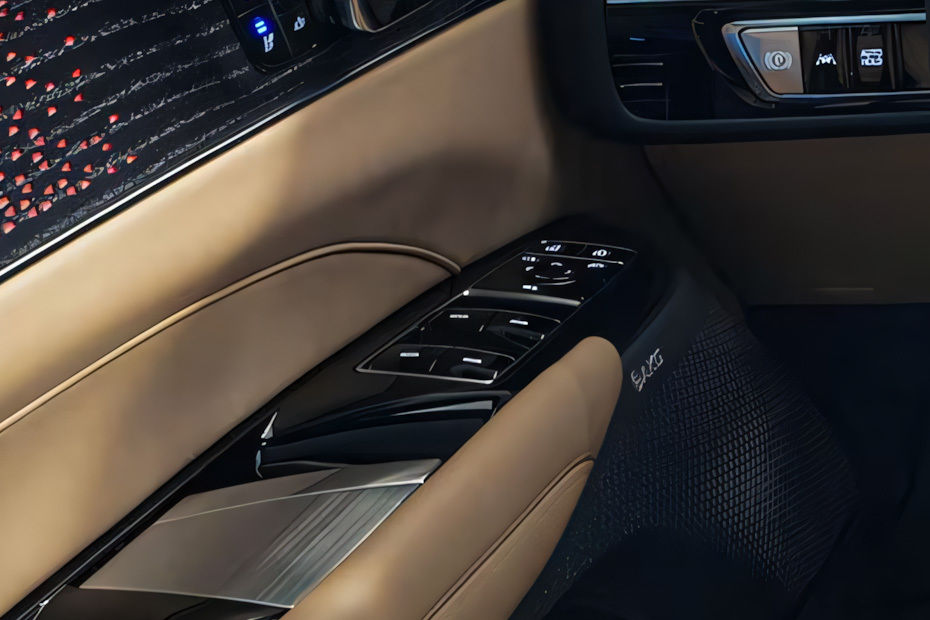 كاديلاك ليريك Drivers Side In Side Door Controls