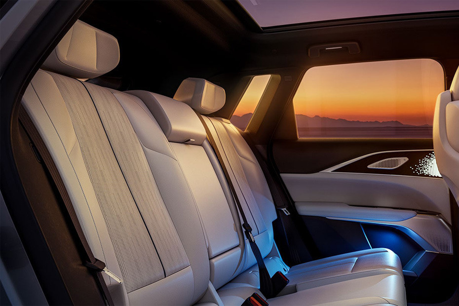 Cadillac LYRIQ Rear Seats Cadillac LYRIQ Rear Seats
