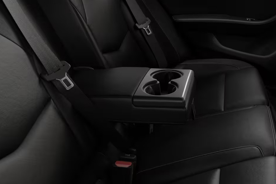سي تي 5 في Armrest Rear سي تي 5 في Armrest Rear