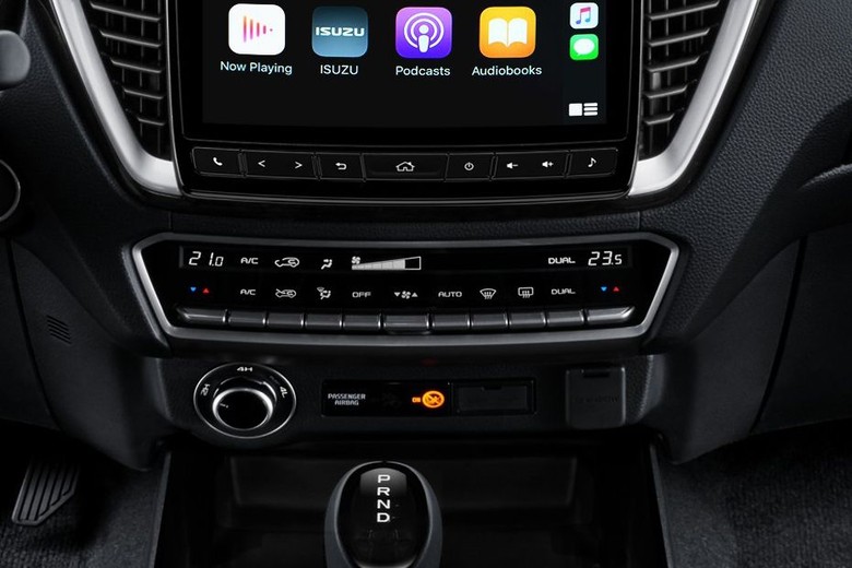 Front AC Controls of Isuzu D-Max