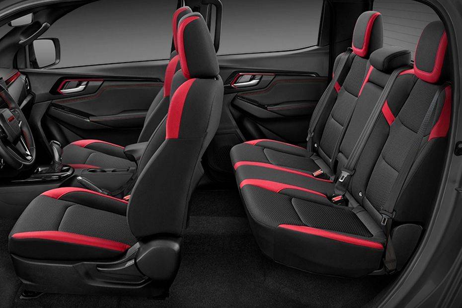 إيسوزو دي ماكس Front And Rear Seats Together إيسوزو دي ماكس Front And Rear Seats Together