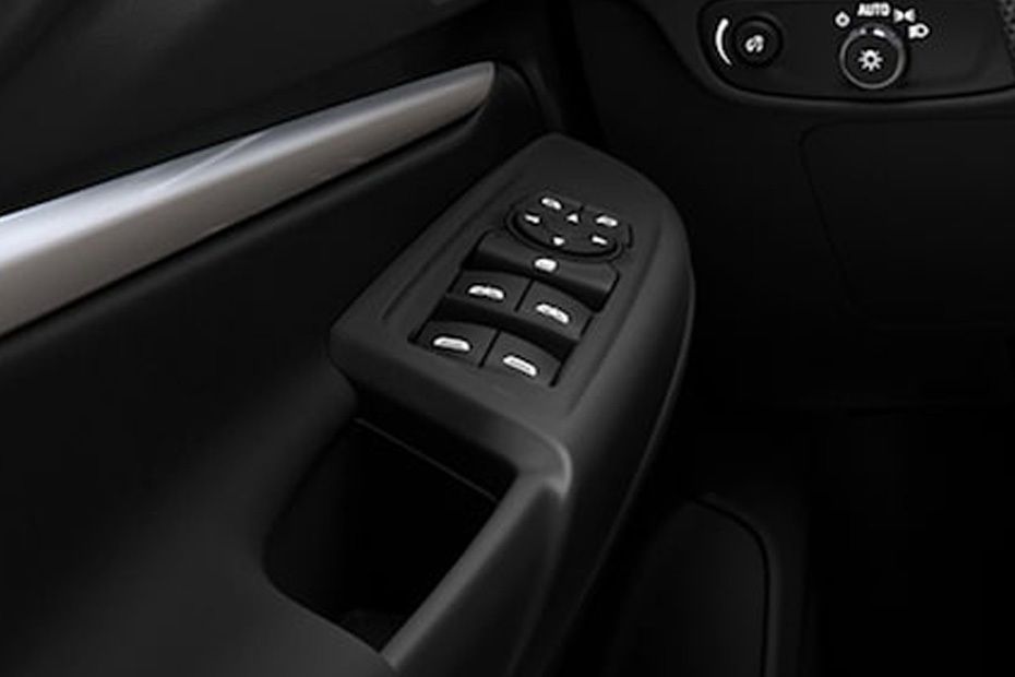 Chevrolet Bolt EV Drivers Side In Side Door Controls