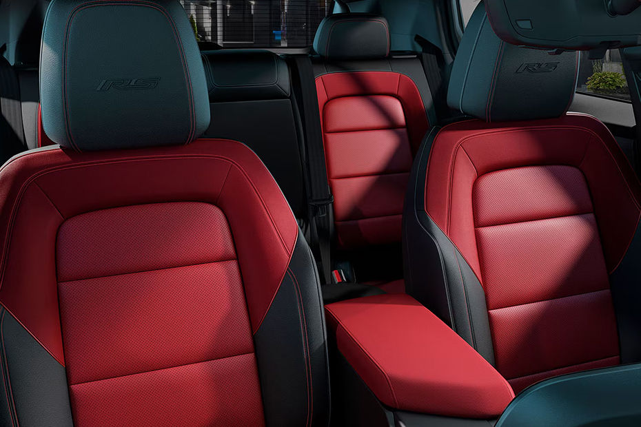 شفروليه إيكوينوكس إي في Front And Rear Seats Together