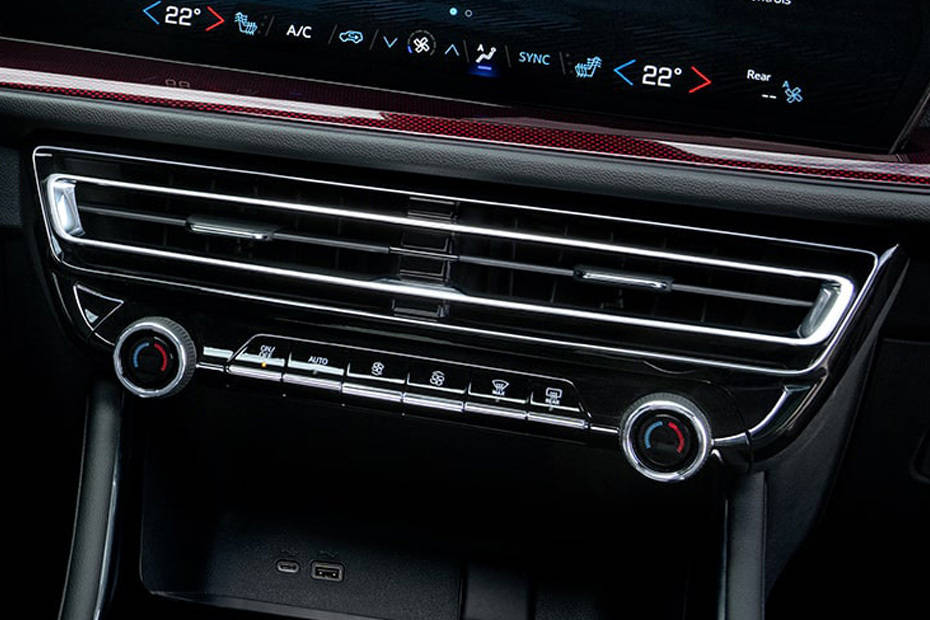 Front AC Controls of Chevrolet Traverse Front AC Controls of Chevrolet Traverse