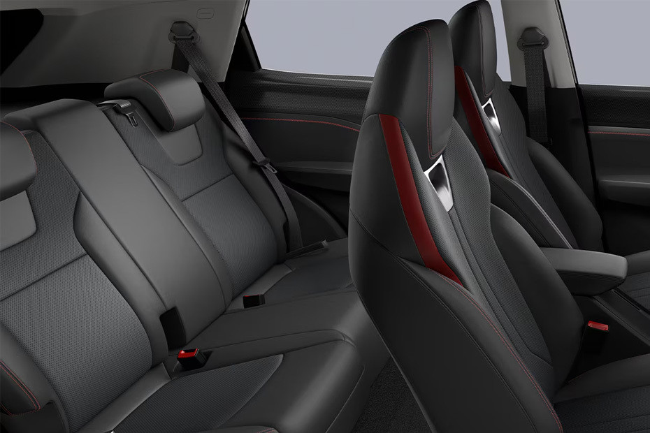 شفروليه جروف Rear Seats شفروليه جروف Rear Seats