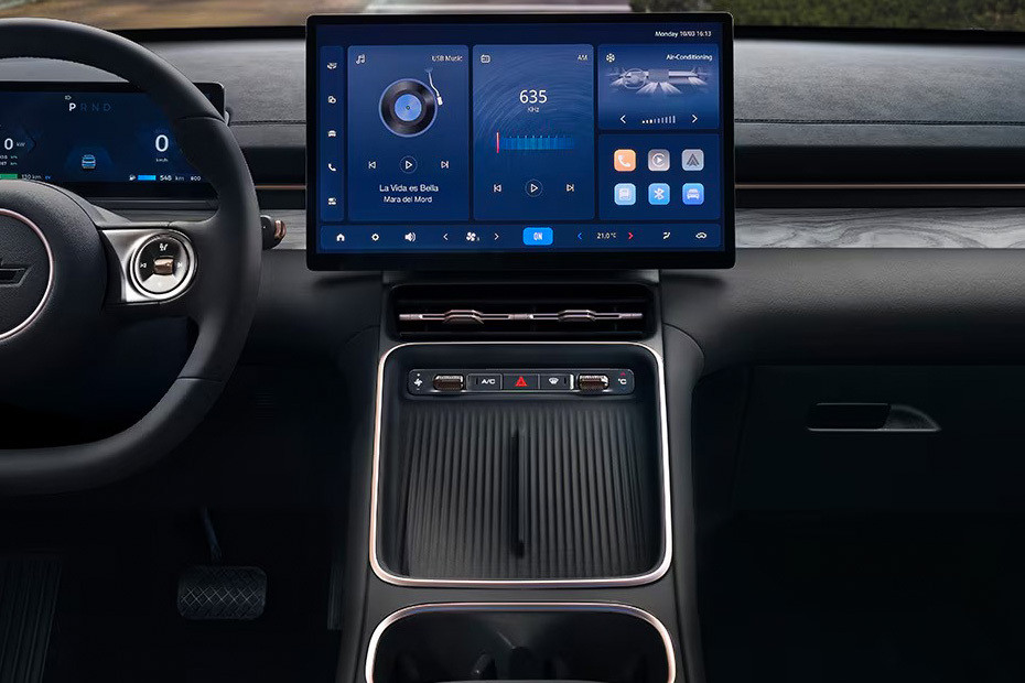 كابتيفا إي في Center Console كابتيفا إي في Center Console