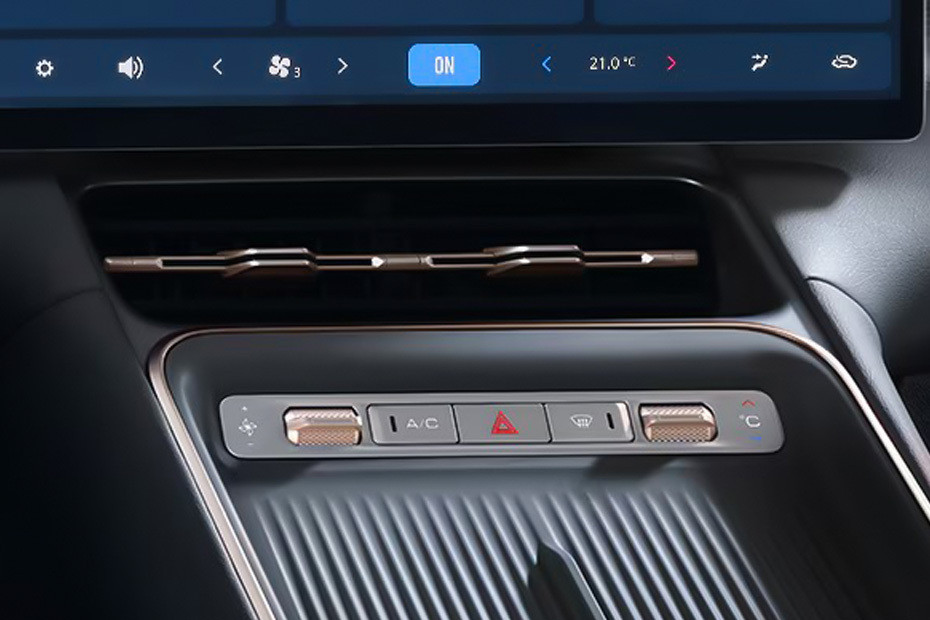 Front AC Controls of شفروليه كابتيفا إي في Front AC Controls of شفروليه كابتيفا إي في