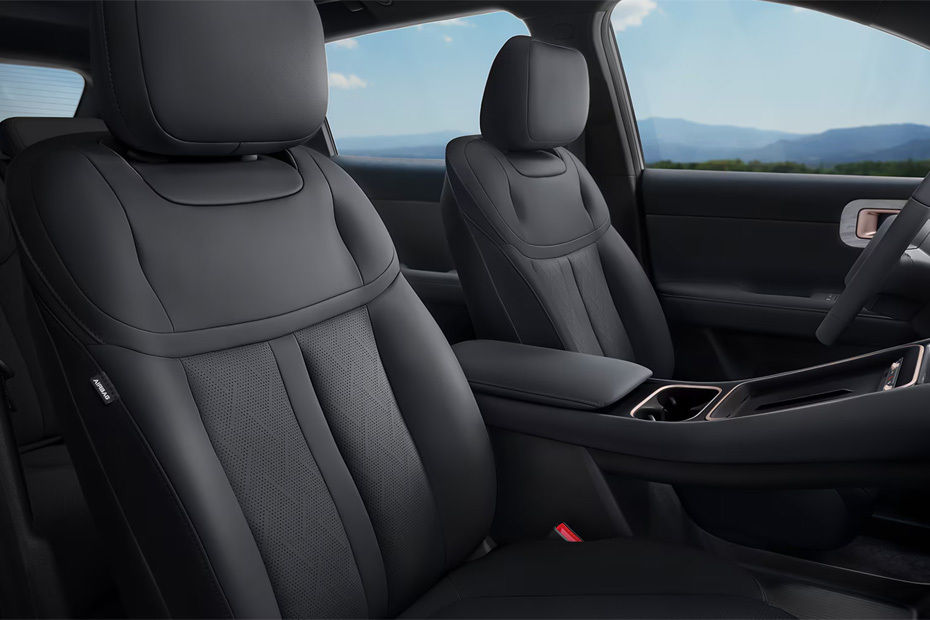 كابتيفا إي في Front Seats