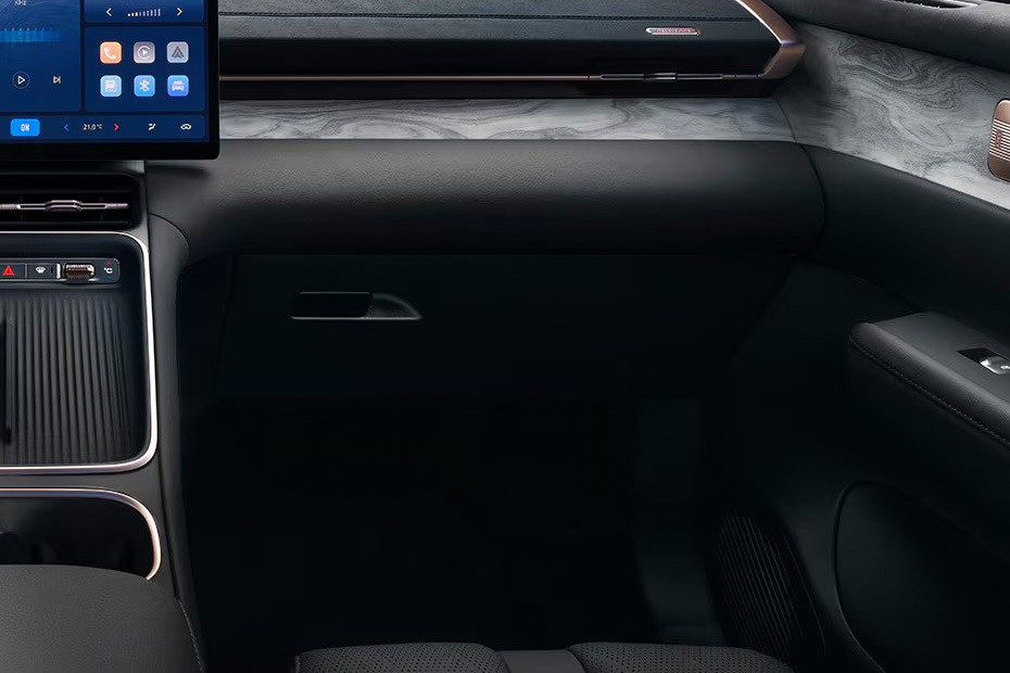شفروليه كابتيفا إي في Glove Box شفروليه كابتيفا إي في Glove Box