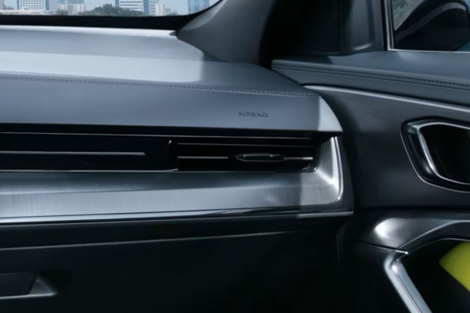 One Front Side Ac Vents