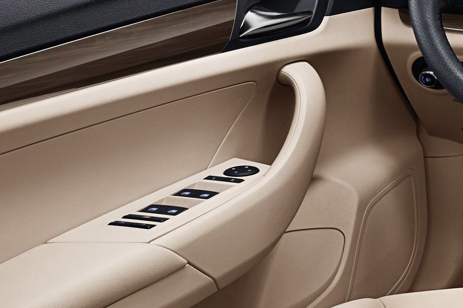 إم جي 360 Drivers Side In Side Door Controls إم جي 360 Drivers Side In Side Door Controls