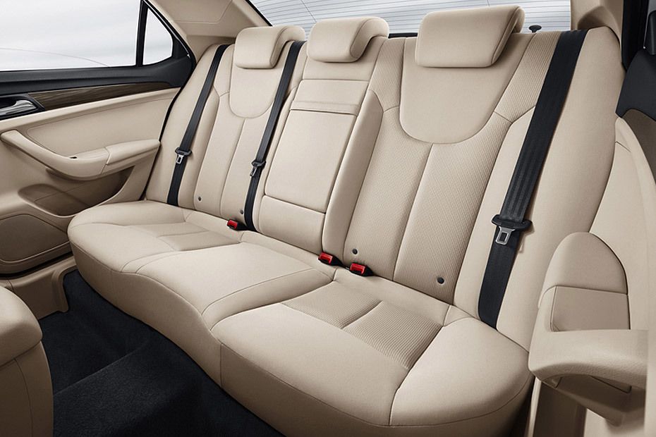 إم جي 360 Rear Seats إم جي 360 Rear Seats