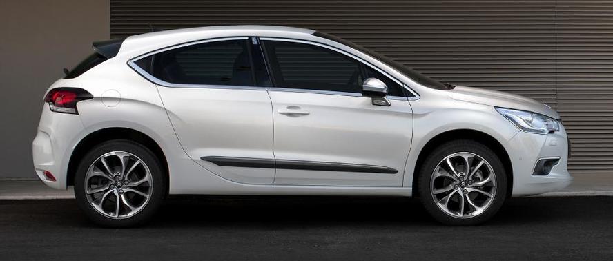 Citroen DS 4 Inside Of Drivers Side Open Door Citroen DS 4 Inside Of Drivers Side Open Door