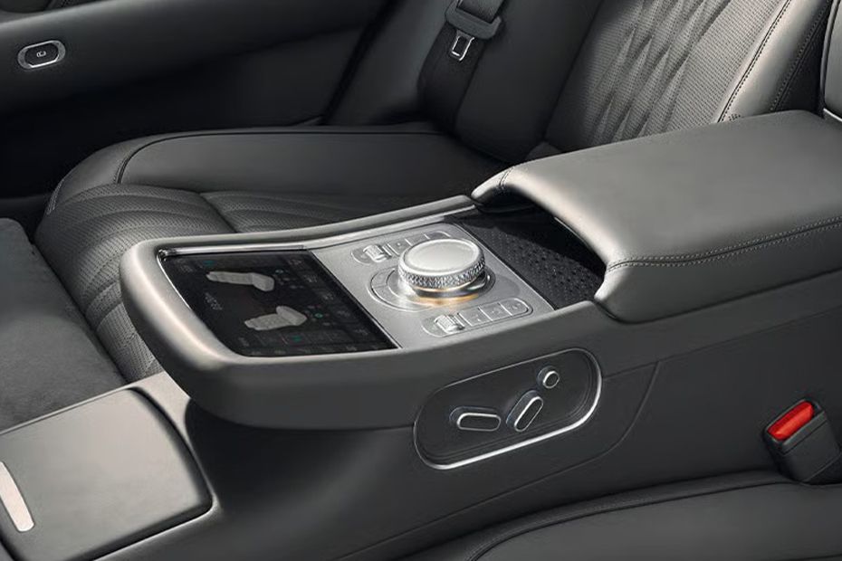 G90 Armrest Rear
