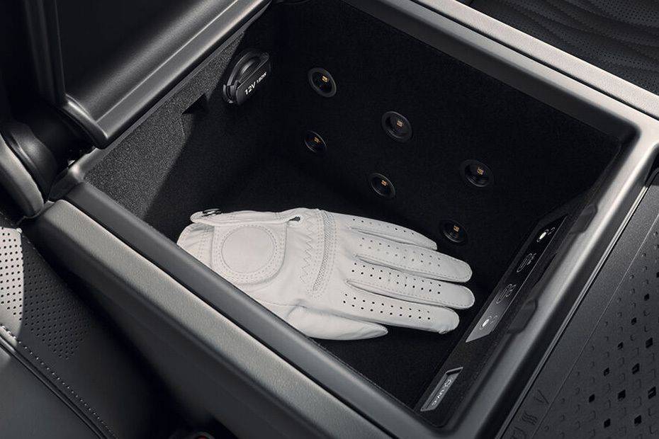 Genesis G90 Glove Box Open Genesis G90 Glove Box Open