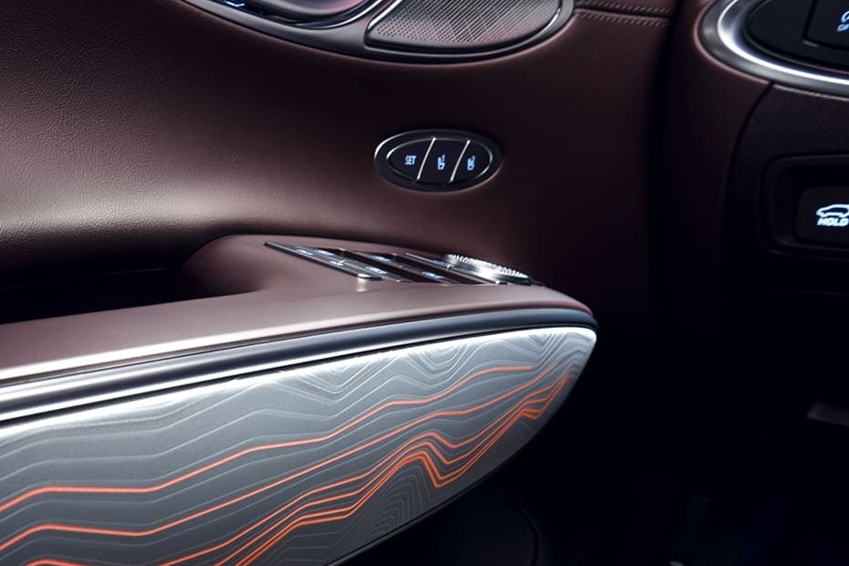 جينيسيس GV70 Drivers Side In Side Door Controls جينيسيس GV70 Drivers Side In Side Door Controls