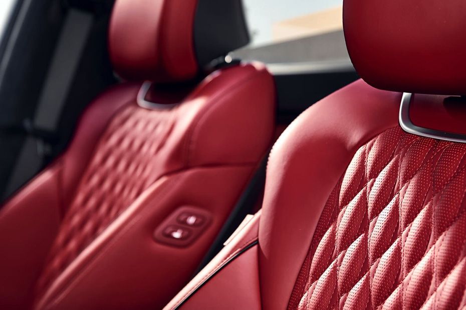 جينيسيس GV70 Upholstery Details جينيسيس GV70 Upholstery Details
