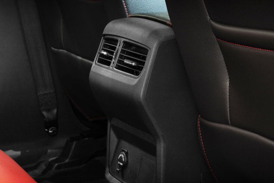 تي 70 برو Rear AC Controls تي 70 برو Rear AC Controls