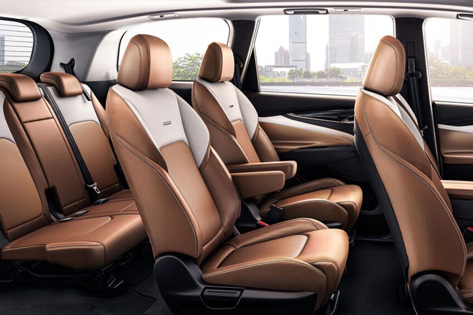 ماكسيوس G50 Plus Front And Rear Seats Together ماكسيوس G50 Plus Front And Rear Seats Together
