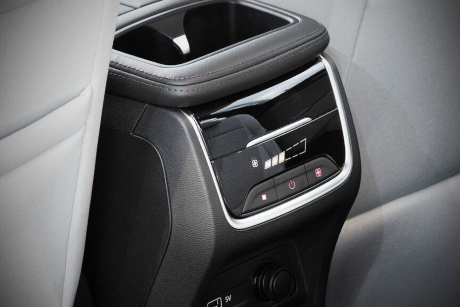 G50 Plus Rear AC Controls G50 Plus Rear AC Controls