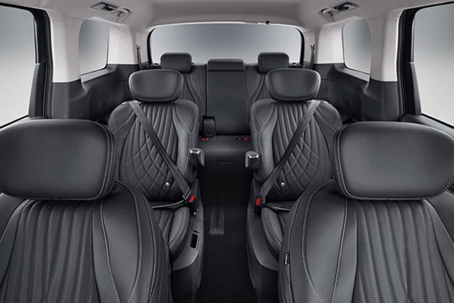ماكسيوس G90 Front And Rear Seats Together ماكسيوس G90 Front And Rear Seats Together