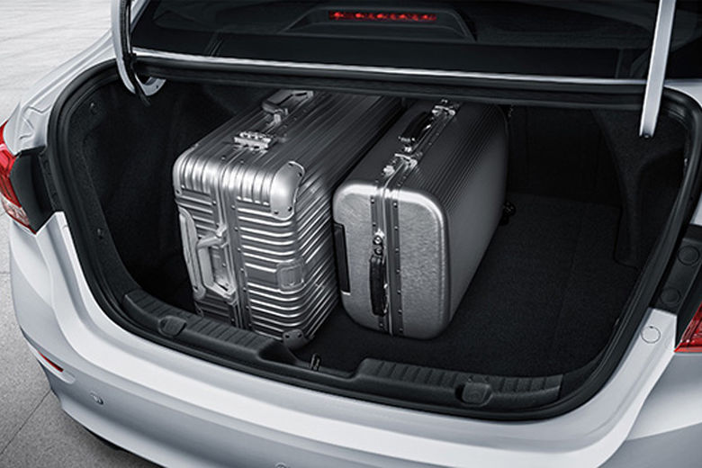 Storage Closer View of Changan Alsvin