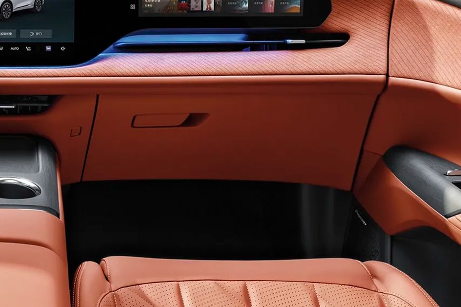 شانجان سي اس 75 بلس Glove Box