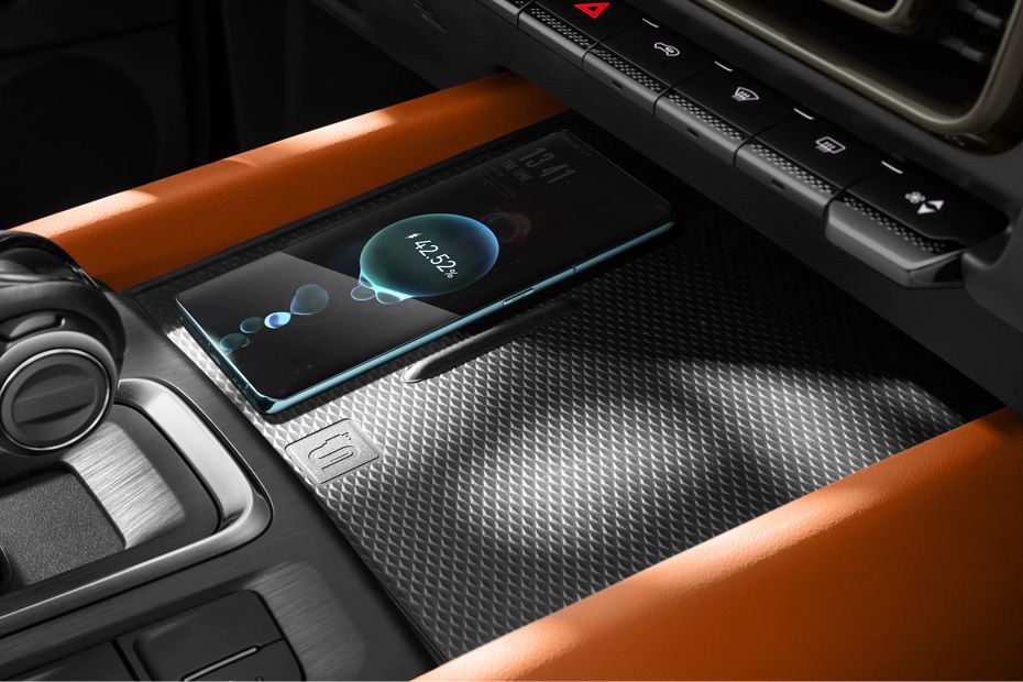 Power Accessories Outlet View of Haval H9 Power Accessories Outlet View of Haval H9