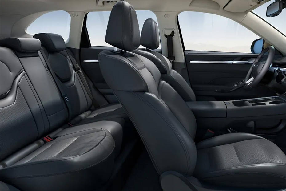 Haval H6 2026 Front And Rear Seats Together Haval H6 2026 Front And Rear Seats Together