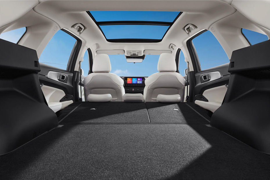 Folding Seats of هافال جوليون ماكس