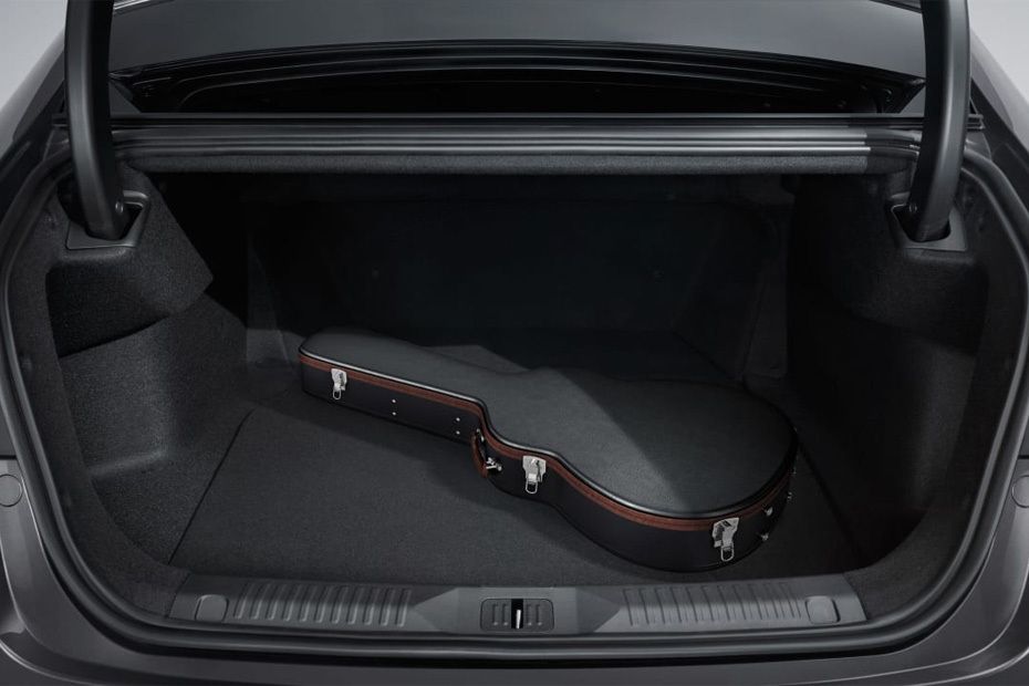 GA8 Trunk Open GA8 Trunk Open