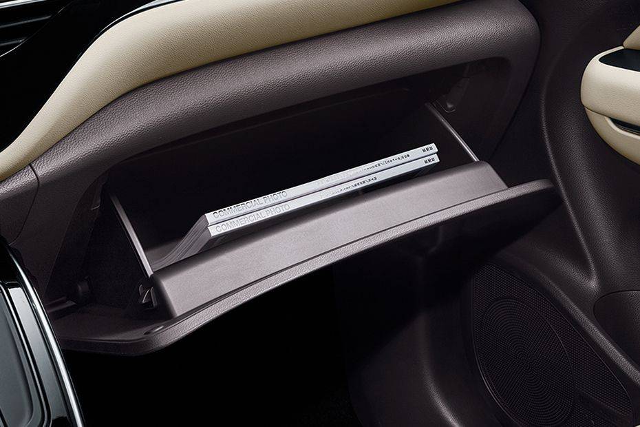 GAC GN6 Glove Box Open GAC GN6 Glove Box Open