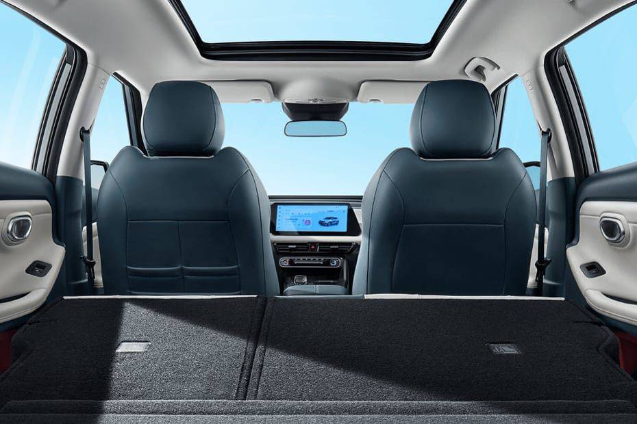 Folding Seats of جي أي سي جي إس 3 إم زووم Folding Seats of جي أي سي جي إس 3 إم زووم