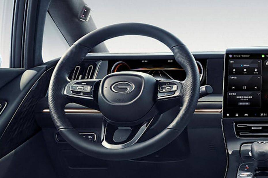 جي أي سي M8 Steering Wheel جي أي سي M8 Steering Wheel