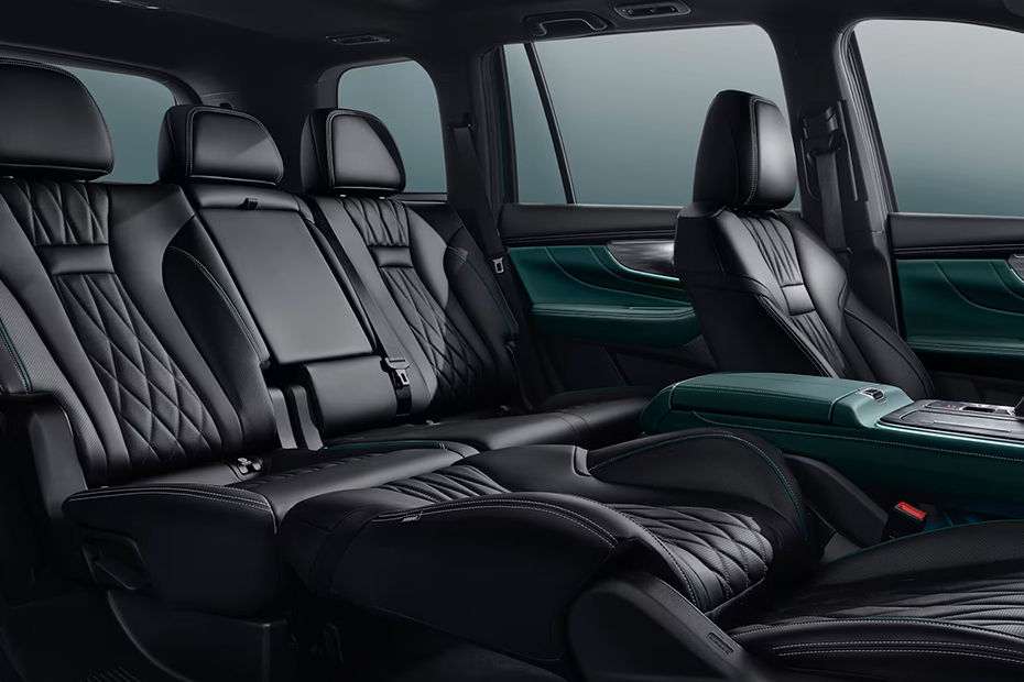 GAC GS8 Front And Rear Seats Together