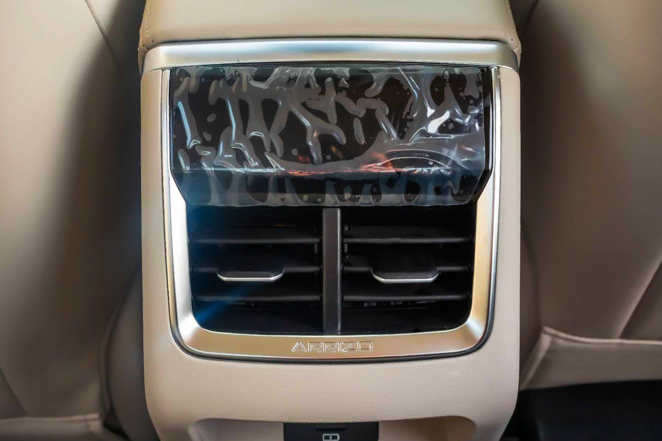 Arrizo 6 Pro Rear AC Controls