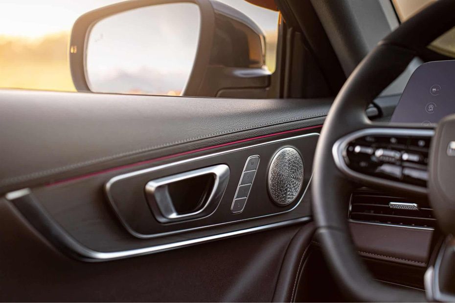 door handle interior of Chery Tiggo 8 Pro Max door handle interior of Chery Tiggo 8 Pro Max