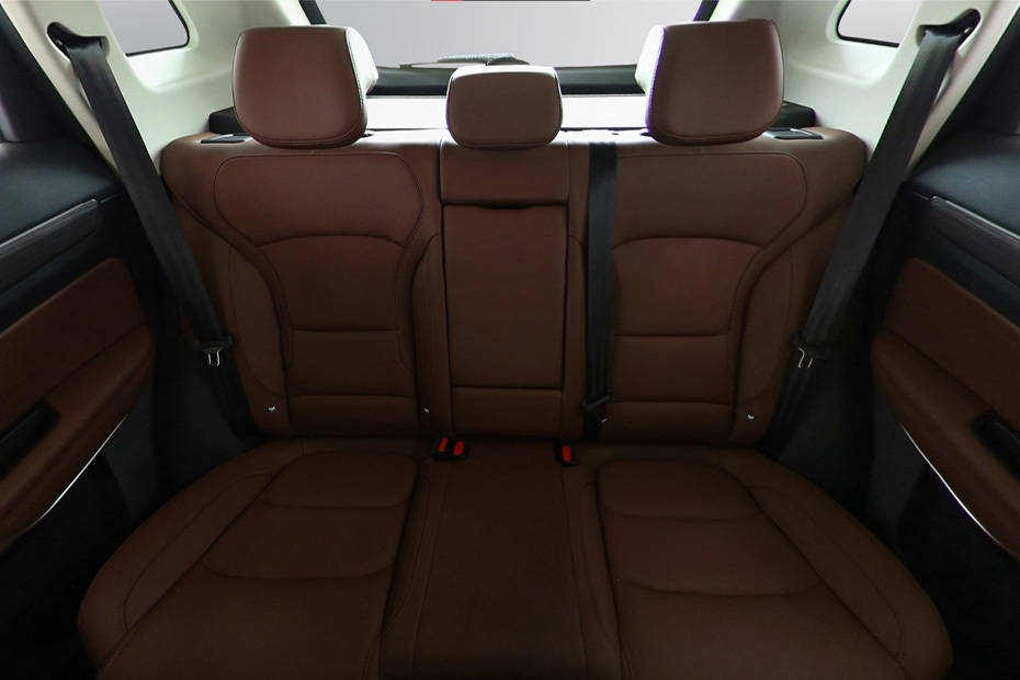 جيلي أزكارا Rear Seats جيلي أزكارا Rear Seats