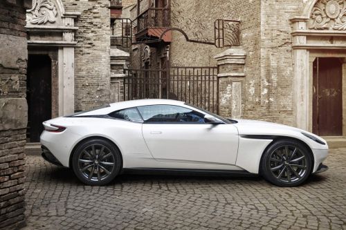 أستون مارتن DB11 Drivers Sideview