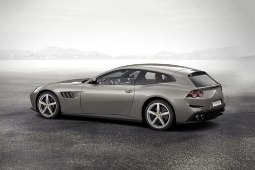 Rear Cross View of فيراري GTC4Lusso T