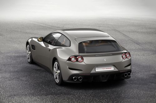 Rear Medium View of فيراري GTC4Lusso T