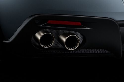 Exhaust Pipe of فيراري Roma Spider
