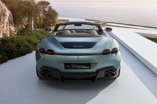 Full Rear View of فيراري Roma Spider