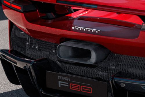 Exhaust Pipe of فيراري F80