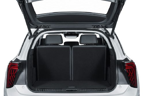 Trunk Open Closer View of إي إتش إس 9