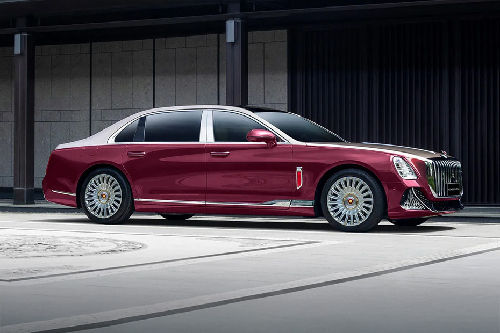 Hongqi Guoya Front Cross Side View