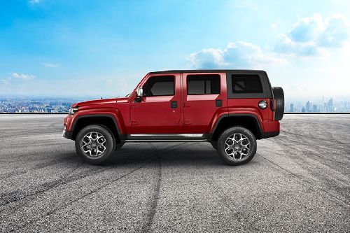 BJ40 Plus Side view
