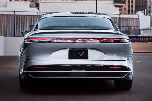 Full Rear View of لوسيد إير