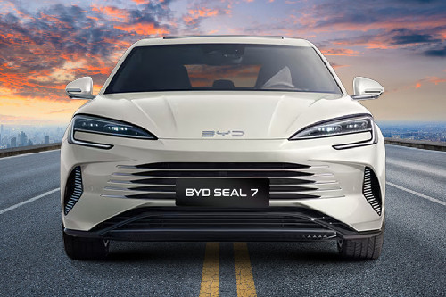 Full Front View of سيل 7