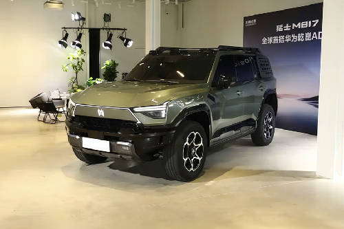 Dongfeng Warrior M817